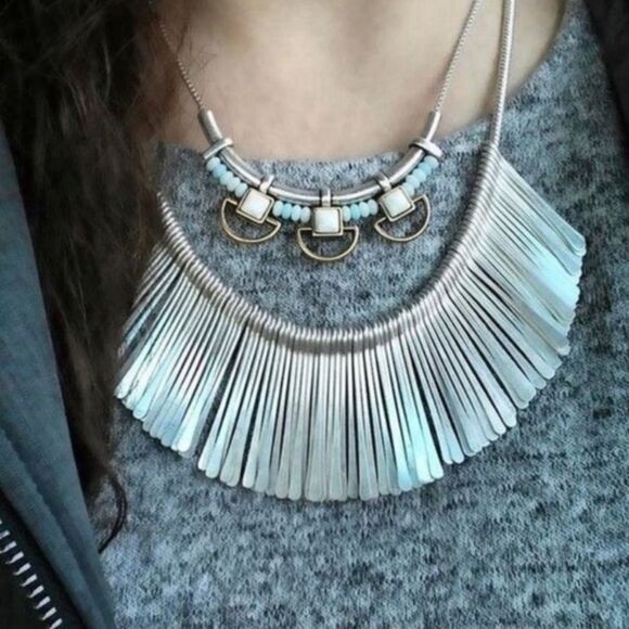 Stella & Dot essential fringe silver collar statement necklace - Picture 4 of 9